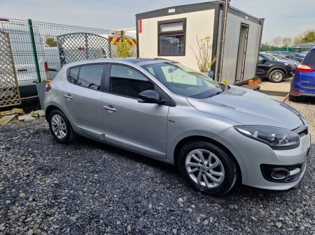 2016 Renault Megane - thumbnail 5