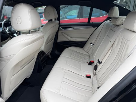 2019 BMW 5 Series - thumbnail 21