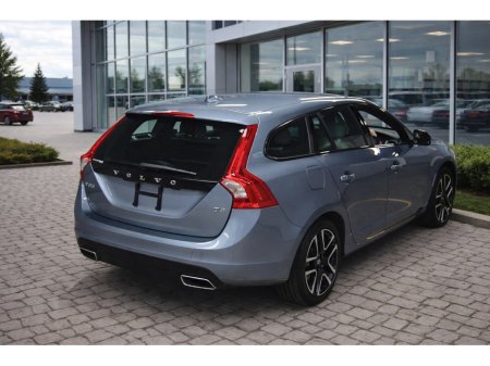2017 Volvo V60 2.0 D4 DYNAMIC EDITION 190BHP AUTOMATIC **TOP SPEC / ADAPTIVE CRUISE CONTROL / BLIND SPOT ASSIST / BEIGE LEATHER / ELECTRIC & MEMORY FRONT SEATS / HEATED SEATS / REVERSE CAMERA / XENON HEADLIGHTS** €18,900 thumbnail