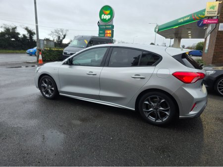 2020 Ford Focus ST-LINE 5DR 1.0T 125 S6.2 M6 FW €18,500 thumbnail