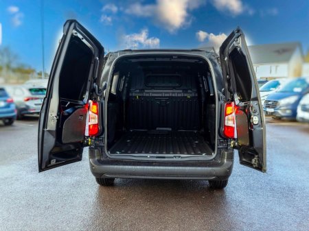 2026 Peugeot Partner 2026 Peugeot Partner PROF PLUS thumbnail