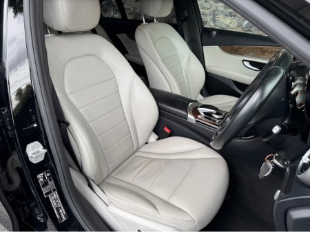 2016 Mercedes-Benz C Class 180 BLUETEC AUTO 4DR A €12,999 thumbnail