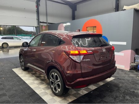 2015 Honda Vezel €15950! 2015 HONDA VEZEL HYBRID Z 1.5 AUTOMATIC / CRUISE CONTROL / REVERSE CAMERA / HEATED SEATS €15,950 thumbnail