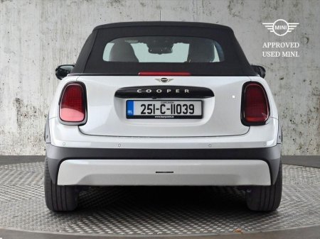 2025 MINI Hatch Cooper C €44,900 thumbnail