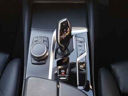 2022 BMW 5 Series - thumbnail 10