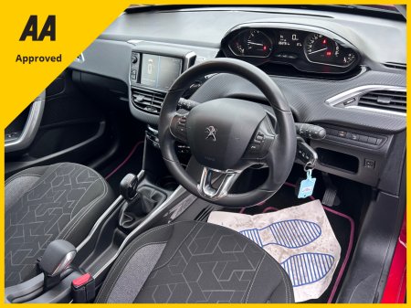 2018 Peugeot 2008 2018 PEUGEOT 2008 1.2 PURETEC VERY LOW KMS €10,450 thumbnail