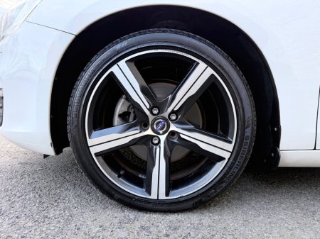 2016 Volvo V60 - thumbnail 19