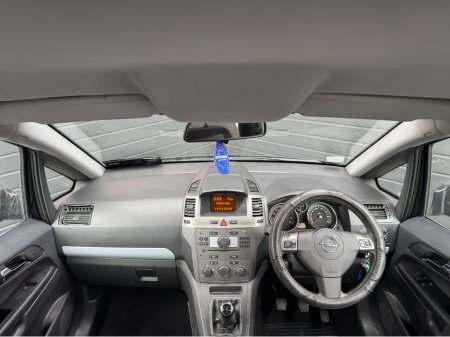 2007 Opel Zafira CLUB 1.6 I 16V €2,995 thumbnail