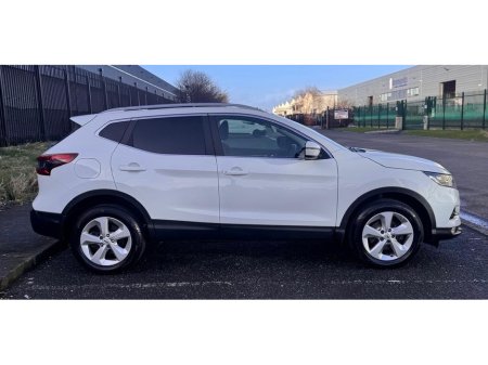 2021 Nissan Qashqai SV Commercial €16,219