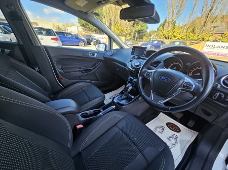 2016 Ford Fiesta - thumbnail 16