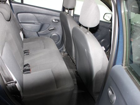 2016 Dacia Sandero - thumbnail 13