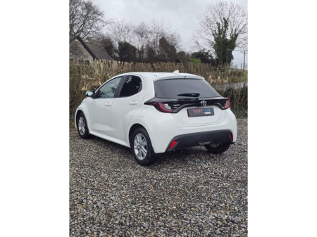 2022 Toyota Yaris - thumbnail 6