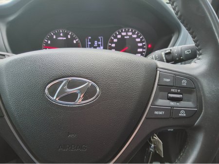 2018 Hyundai i20 - thumbnail 17