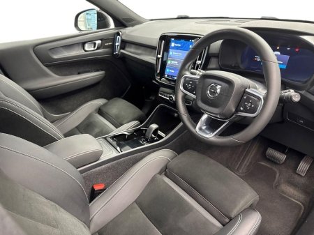 2023 Volvo XC40 - thumbnail 6