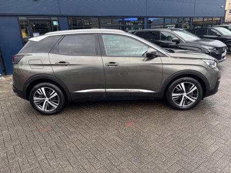 2019 Peugeot 3008 1.5 BlueHDi 130bhp Allure Auto €18,950 thumbnail