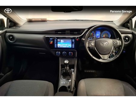 2017 Toyota Corolla COROLLA 1.4 D4D LUNA €16,995 thumbnail