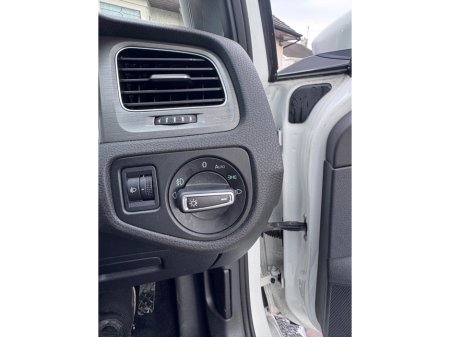 2013 Volkswagen Golf - thumbnail 15