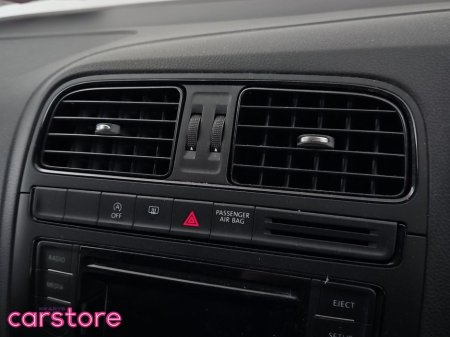 2016 Volkswagen Polo - thumbnail 19