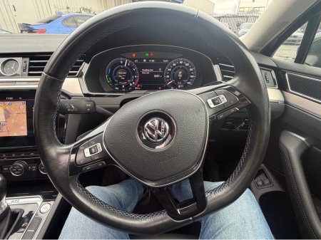2018 Volkswagen Passat - thumbnail 23