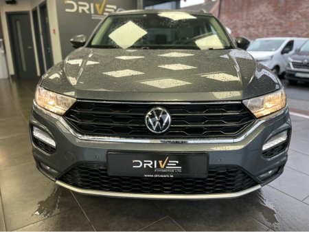 2022 Volkswagen T-Roc DESIGN SPORT 1.0 TSI 110HP €19,900 thumbnail