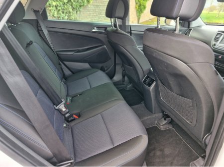 2016 Hyundai Tucson - thumbnail 23