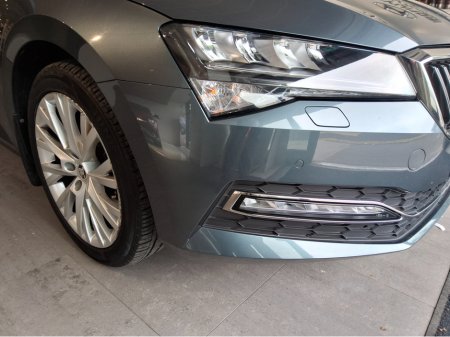 2021 Skoda Superb - thumbnail 6