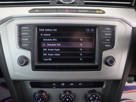 2016 Volkswagen Passat - thumbnail 12