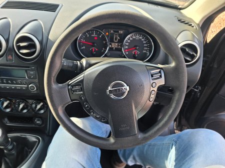 2013 Nissan Qashqai - thumbnail 9