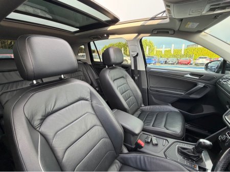 2020 Volkswagen Tiguan R-LINE BLACK EDT - 1.5 PETROL - AUTO - 12M WARRANTY - CAR: 1744 €34,950 thumbnail