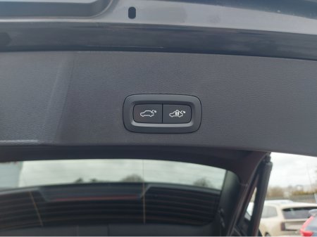 2024 Volvo XC40 - thumbnail 13