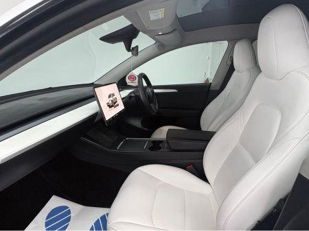 2023 Tesla Model Y - thumbnail 4