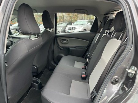 2017 Toyota Yaris 1.0 LUNA 4DR €13,950 thumbnail