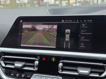 2021 BMW 3 Series - thumbnail 30