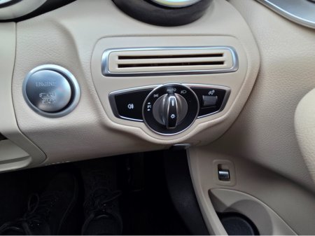 2019 Mercedes-Benz C Class - thumbnail 18