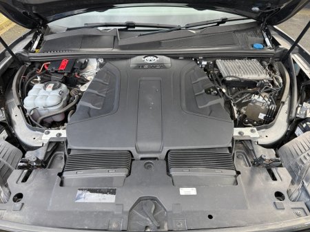 2019 Volkswagen Touareg - thumbnail 20