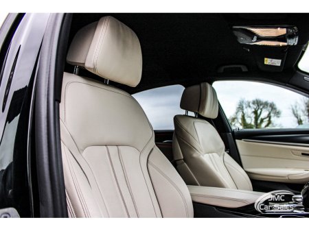 2021 BMW 5 Series - thumbnail 13