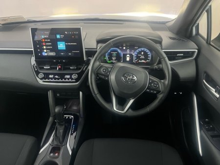 2025 Toyota Corolla Cross HYBRID SPORT €39,950 thumbnail
