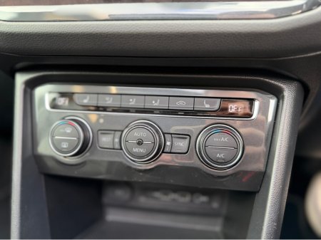 2020 Volkswagen Tiguan R-LINE BLACK EDT - 1.5 PETROL - AUTO - 12M WARRANTY - CAR: 1744 €34,950 thumbnail