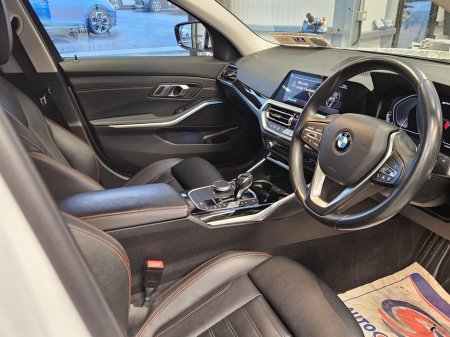 2020 BMW 3 Series 330e Sport Pro Auto €24,950 thumbnail
