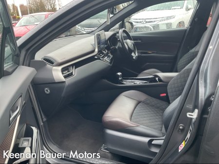 2018 Toyota C-HR HYBRID SOL 4DR AUTO €21,500 thumbnail
