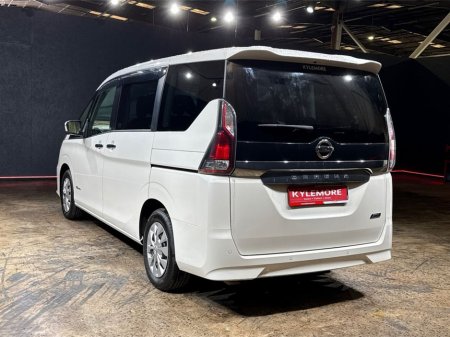2018 Nissan Serena "8-SEATER" 2.0L HYBRID AUTOMATIC - CRUISE CONTROL - BLUETOOTH AUDIO - REVERSE CAMERA - POWER SLIDING DOORS €20,950 thumbnail