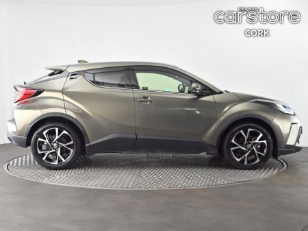 2020 Toyota C-HR 1.8 HYBRID Auto €24,380