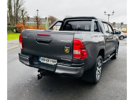 2020 Toyota Hilux  thumbnail