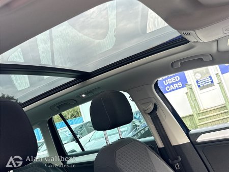 2017 Volkswagen Tiguan - thumbnail 12