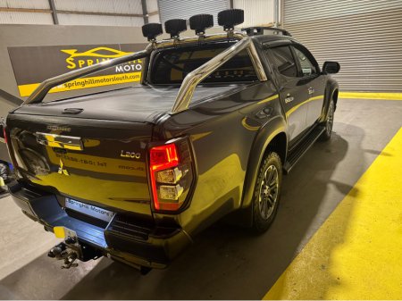 2020 Mitsubishi L200 BARBARIAN X 150PS  2.3 DI-D CR 4 WORK €27,950 thumbnail