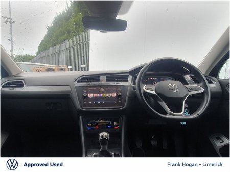 2023 Volkswagen Tiguan Allspace 2.0 TDI 122HP Life 7 SEATER CALL RONAN ON 0867705822 €38,900 thumbnail