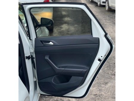 2019 Volkswagen Polo TSI 1.0L Petrol Automatic (5053) €15,995 thumbnail