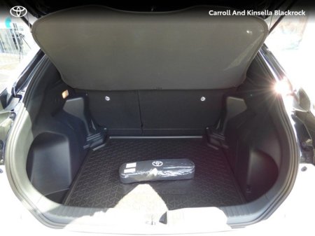 2022 Toyota Yaris Cross Hybrid Luna Sport €28,950 thumbnail