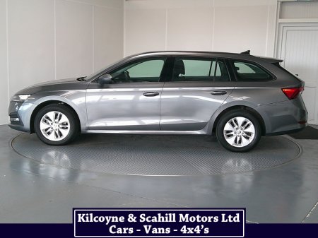 2023 Skoda Octavia - thumbnail 4