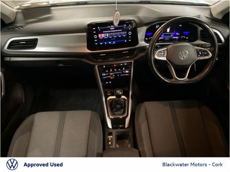 2022 Volkswagen T-Roc - thumbnail 2